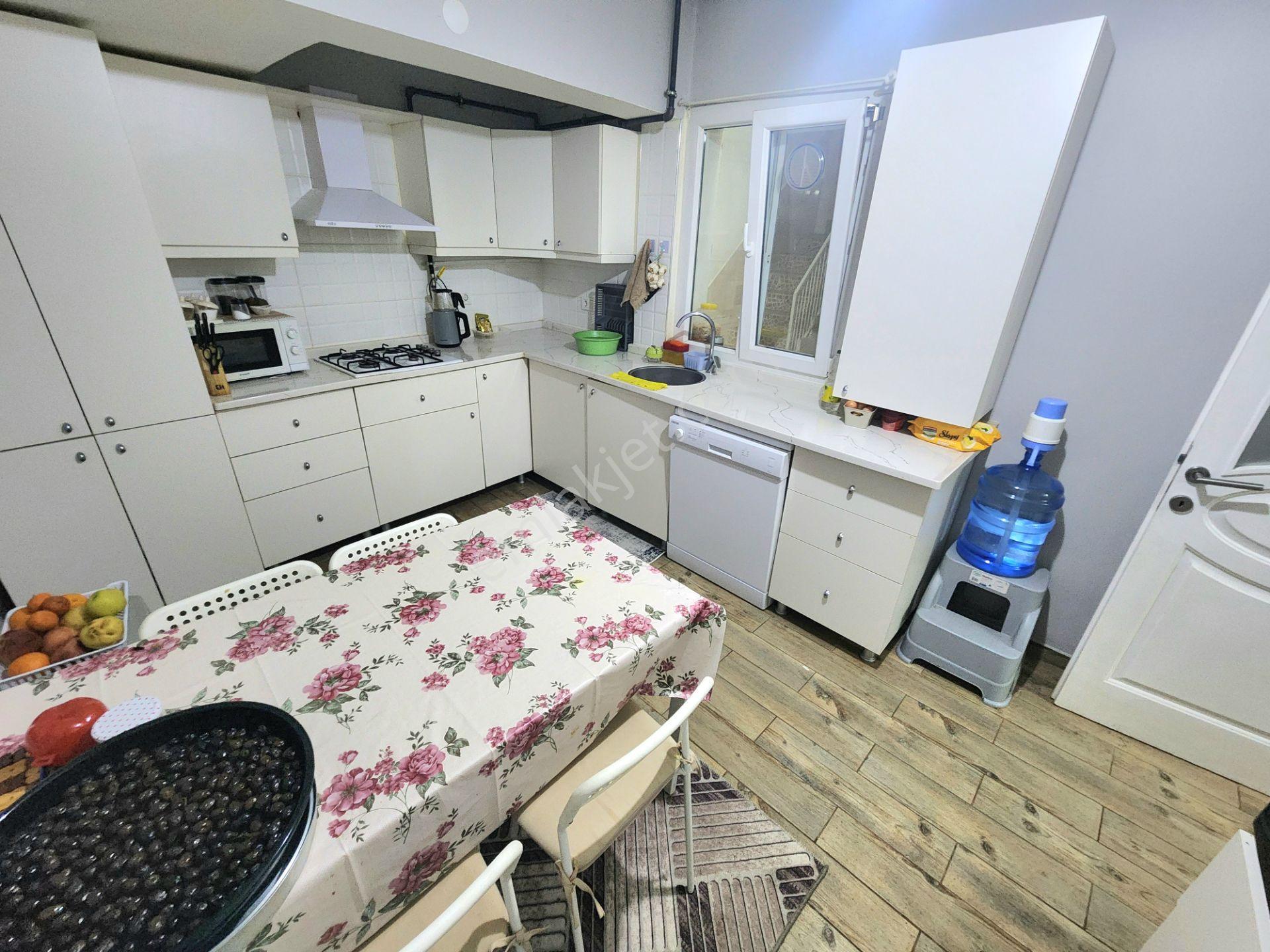 Bayraklı Çay Mah. Düzlükte 2 Katlı Müstakil Ev - Görsel 29