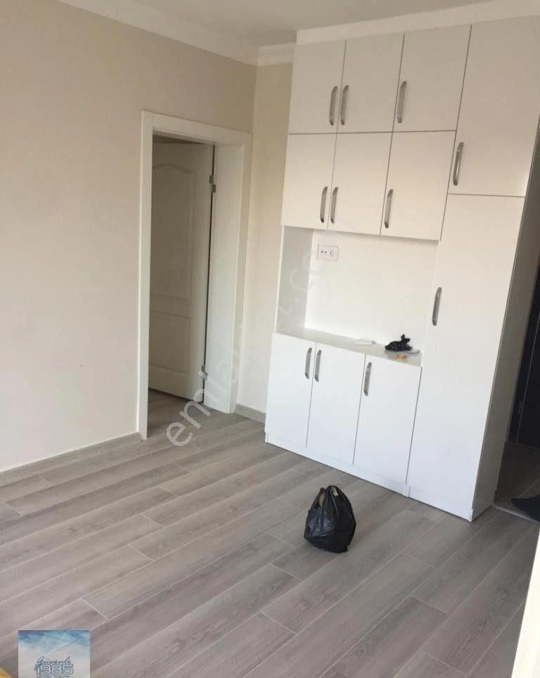 Bardacık Sokak 2. Kat 3+1 Bakımlı Kombili Açık Otoparklı 100m2 Doğu Güney Batı Cephe Kiracı Mart - Görsel 10