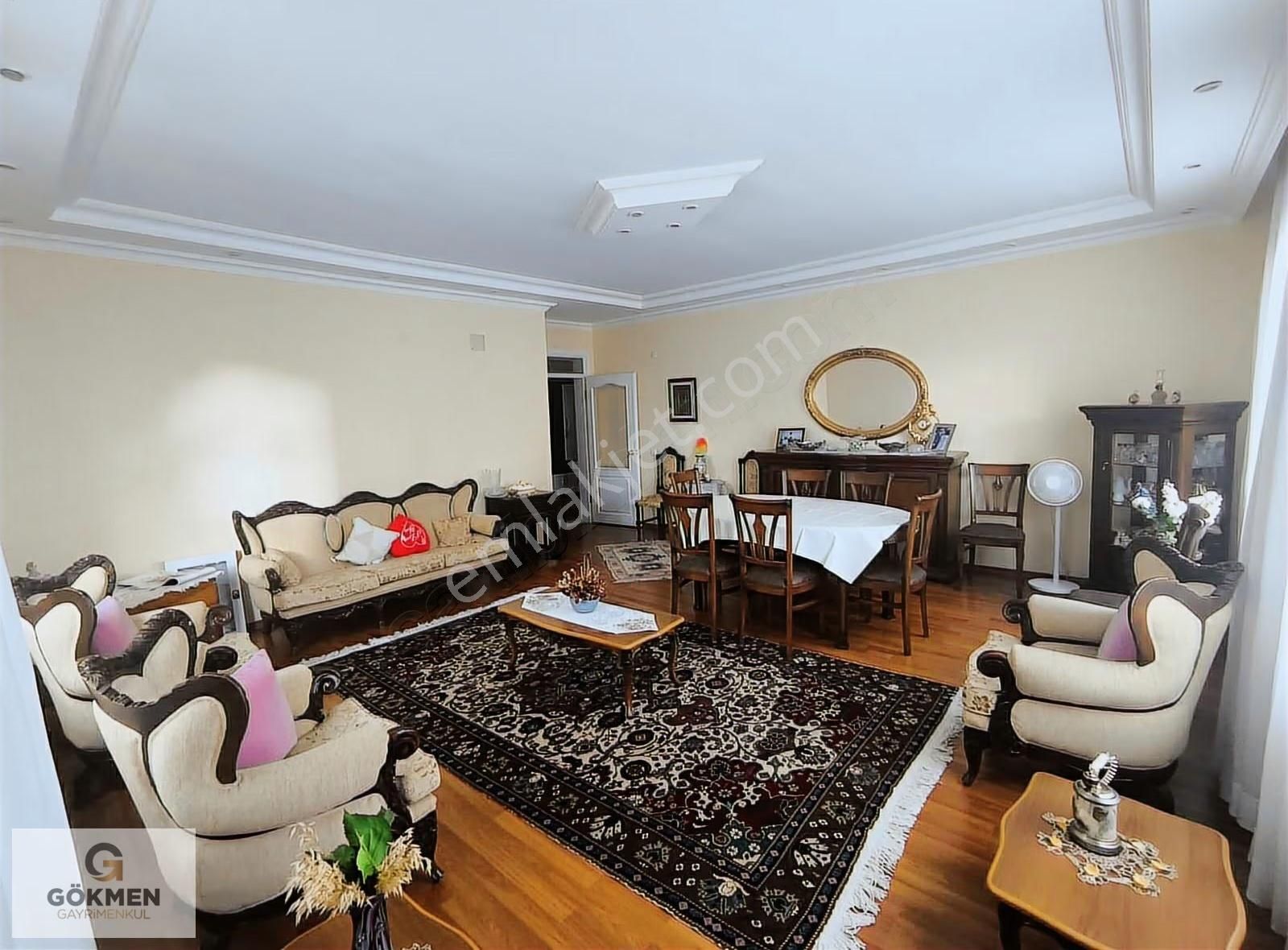 Beylikdüzü Barış Mah 3+1 180m2 Ara Kat Satılık Daire