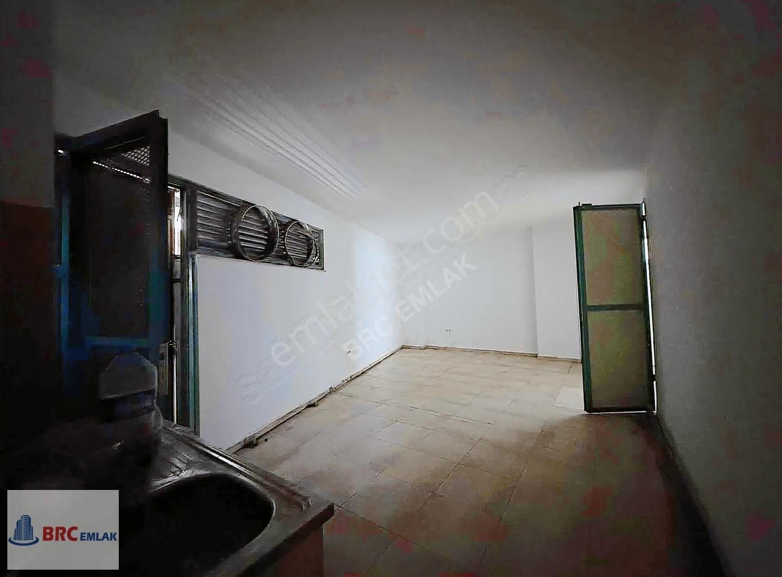 Küçükçekmece Halkalı Fatih Caddesine Cephe 280 M2 Satılık Dükkan - Görsel 3