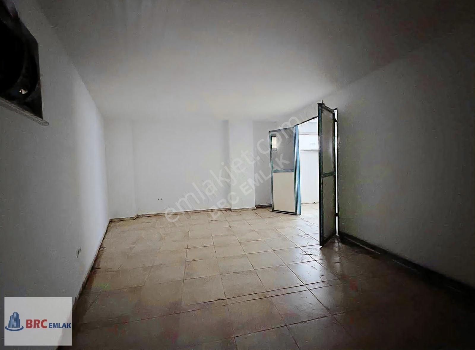 Küçükçekmece Halkalı Fatih Caddesine Cephe 280 M2 Satılık Dükkan - Görsel 2