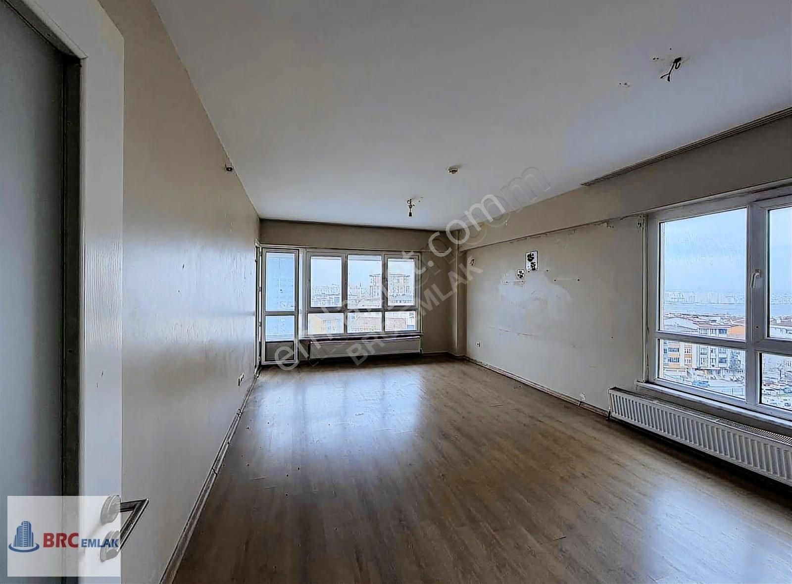 Esenyurt Ukra Hane Plus Aile Sitesi Büyük Boş Köşe Satılık 3+1 - Görsel 20