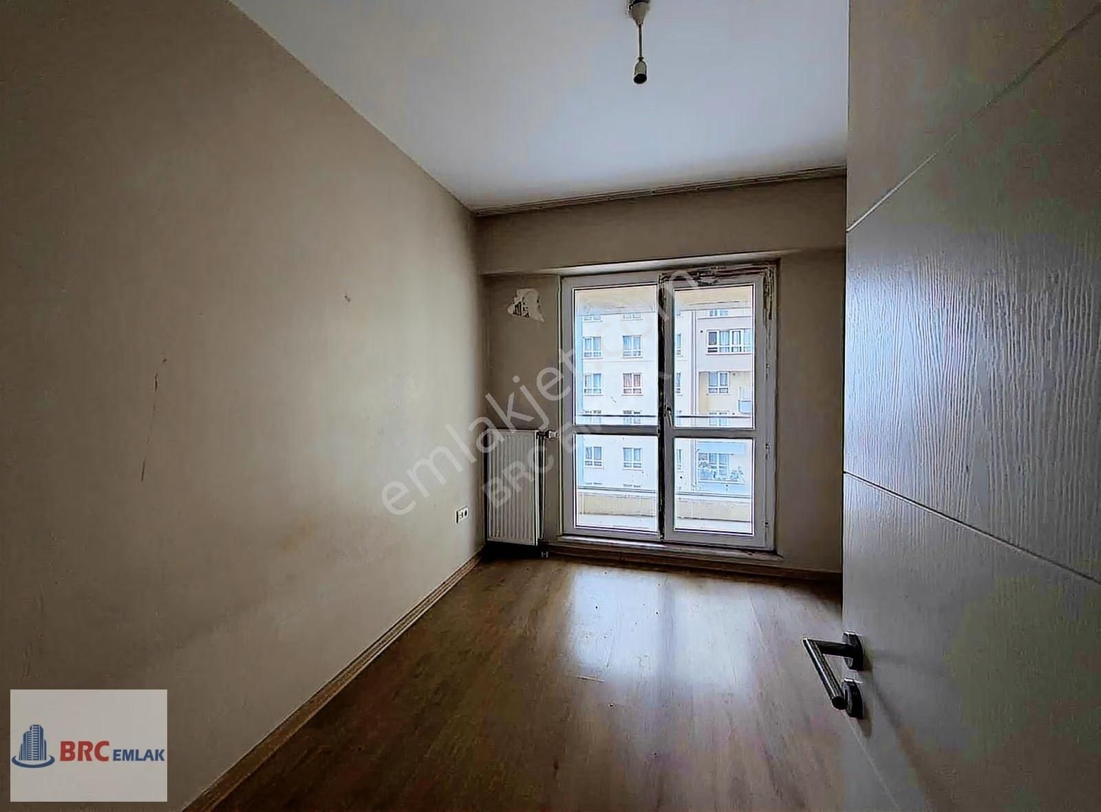 Esenyurt Ukra Hane Plus Aile Sitesi Büyük Boş Köşe Satılık 3+1 - Görsel 22