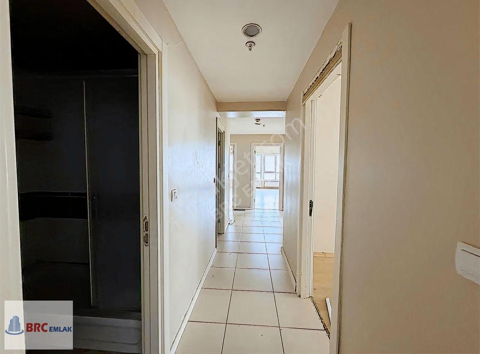 Esenyurt Ukra Hane Plus Aile Sitesi Büyük Boş Köşe Satılık 3+1 - Görsel 13