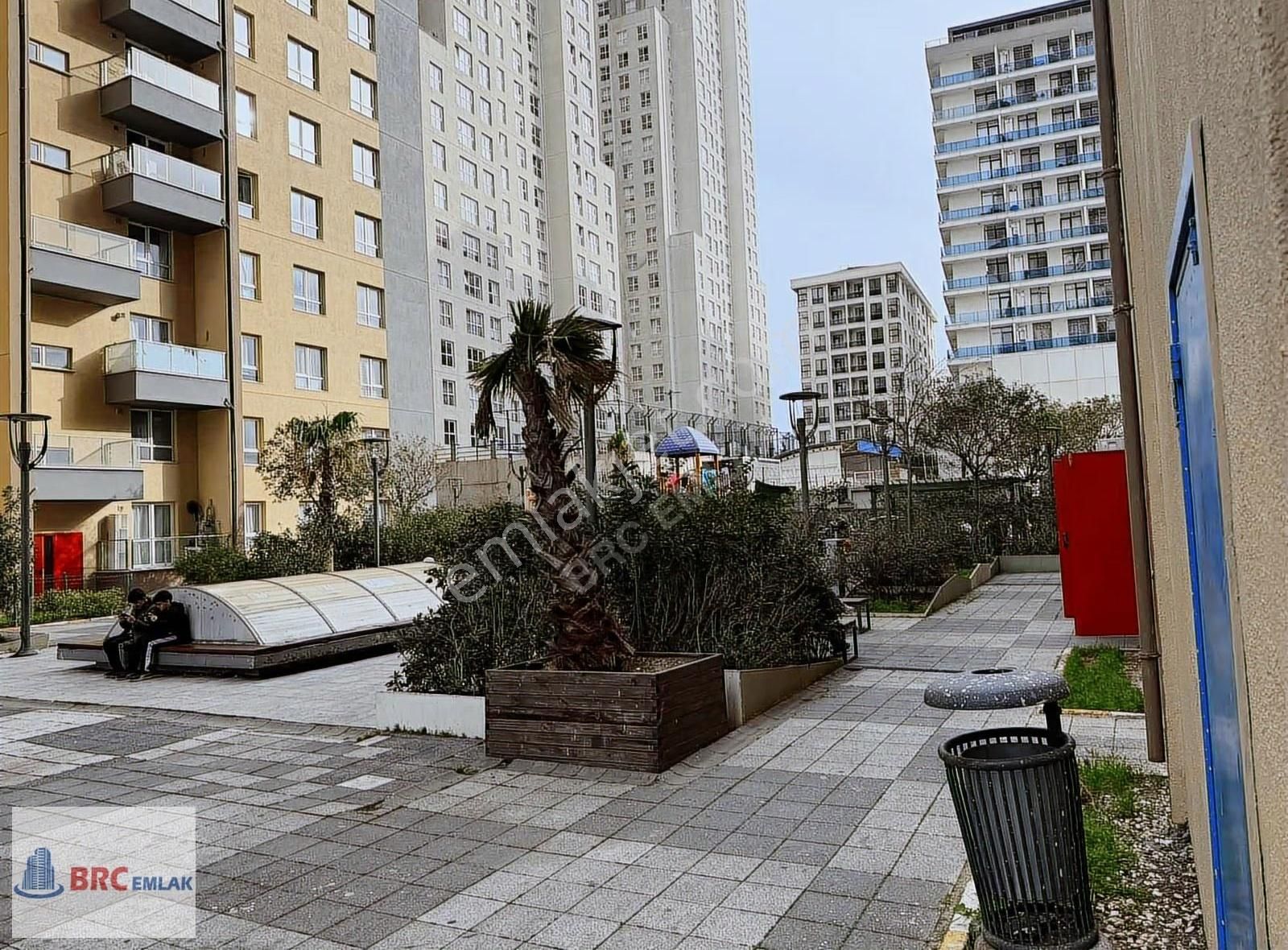 Esenyurt Ukra Hane Plus Aile Sitesi Büyük Boş Köşe Satılık 3+1 - Görsel 16