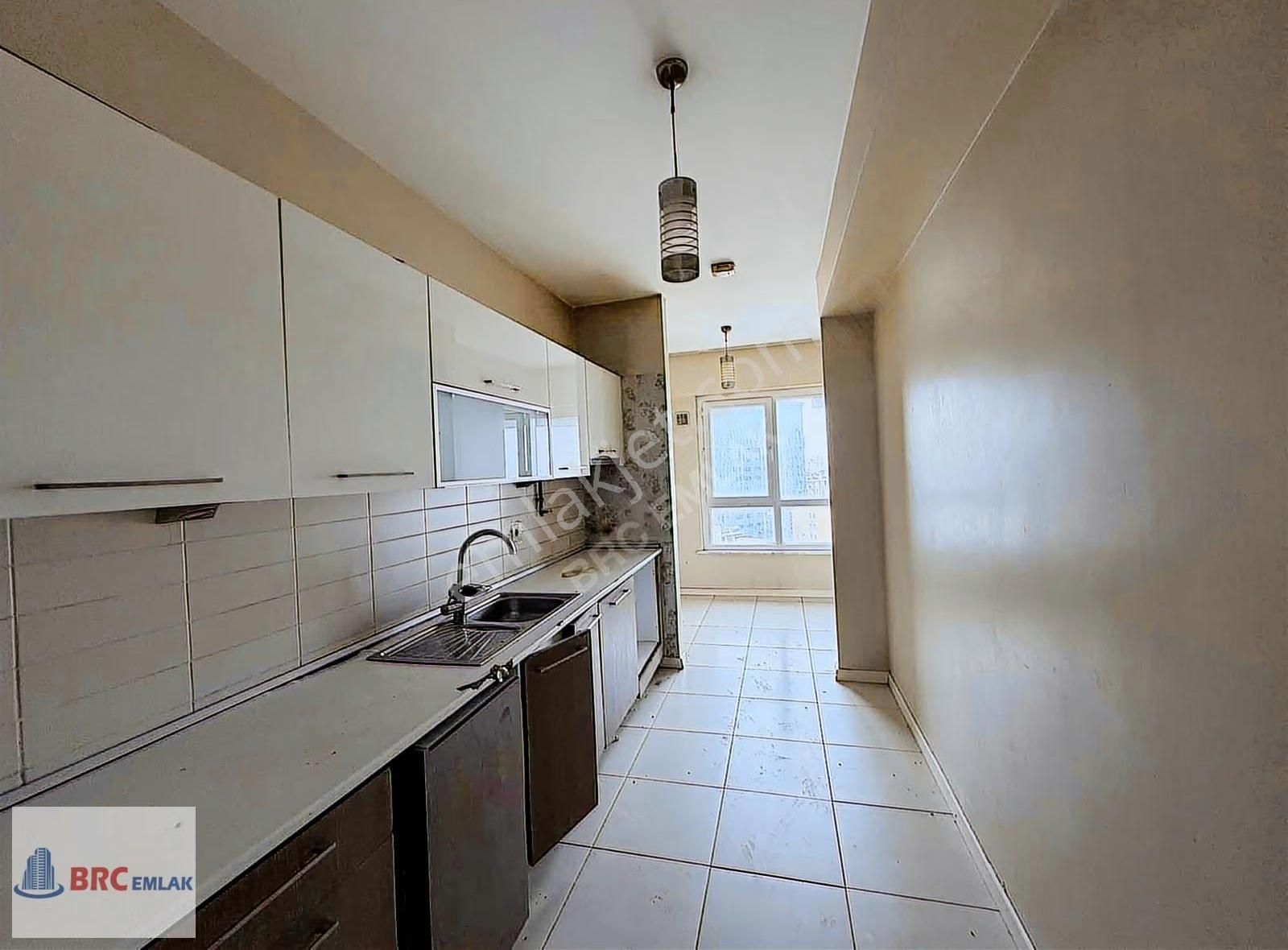 Esenyurt Ukra Hane Plus Aile Sitesi Büyük Boş Köşe Satılık 3+1 - Görsel 12