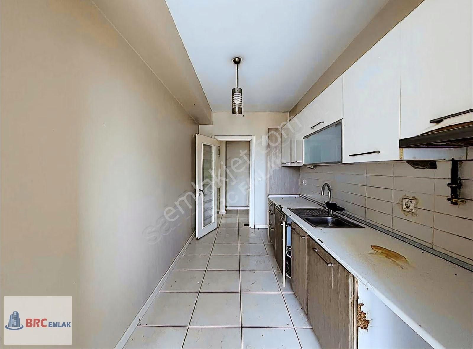 Esenyurt Ukra Hane Plus Aile Sitesi Büyük Boş Köşe Satılık 3+1 - Görsel 2