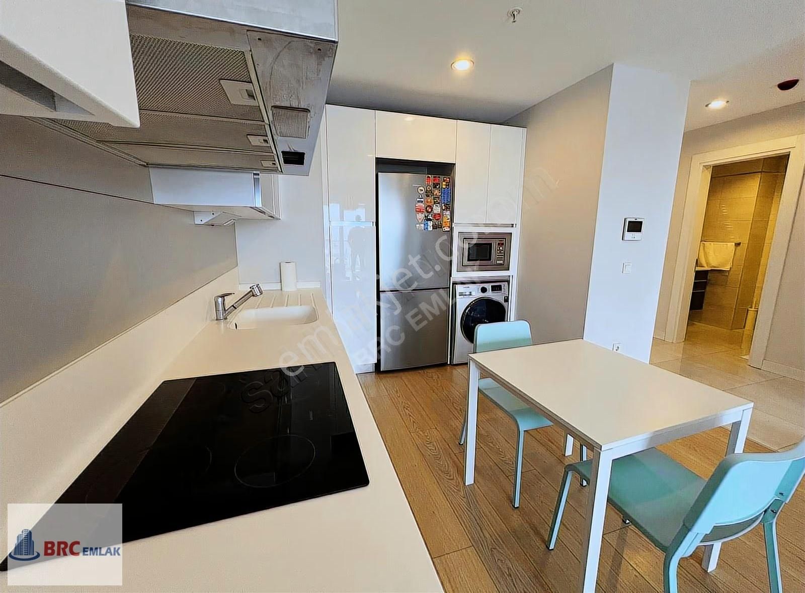 Halkalı Atakent Tema İstanbul Eşyalı Balkonlu Büyük Satılık 1+1 - Görsel 23