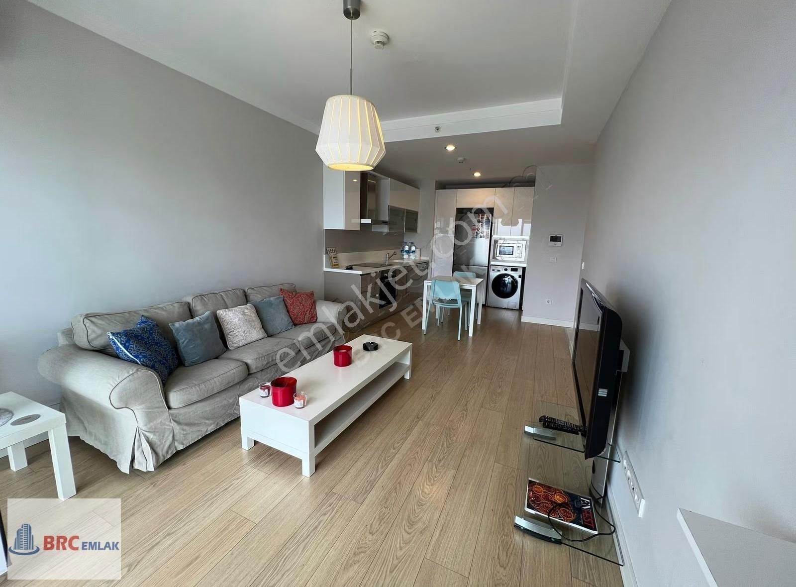 Halkalı Atakent Tema İstanbul Eşyalı Balkonlu Büyük Satılık 1+1 - Görsel 31