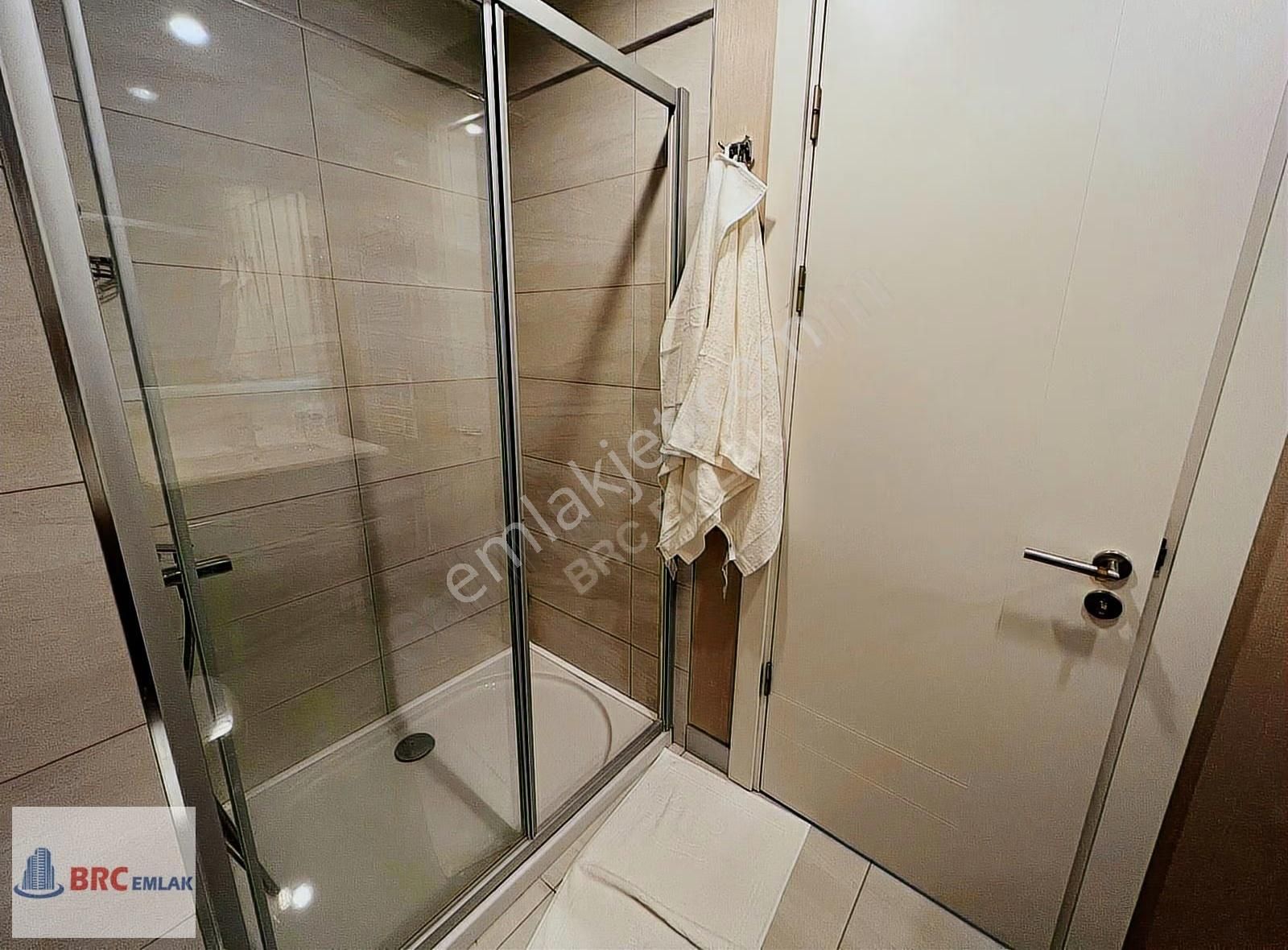 Halkalı Atakent Tema İstanbul Eşyalı Balkonlu Büyük Satılık 1+1 - Görsel 33