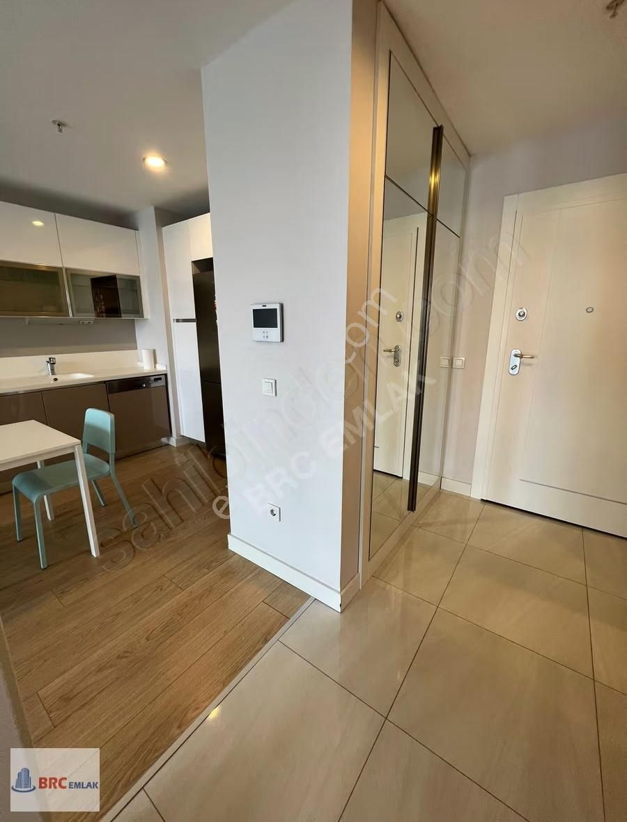 Halkalı Atakent Tema İstanbul Eşyalı Balkonlu Büyük Satılık 1+1 - Görsel 2