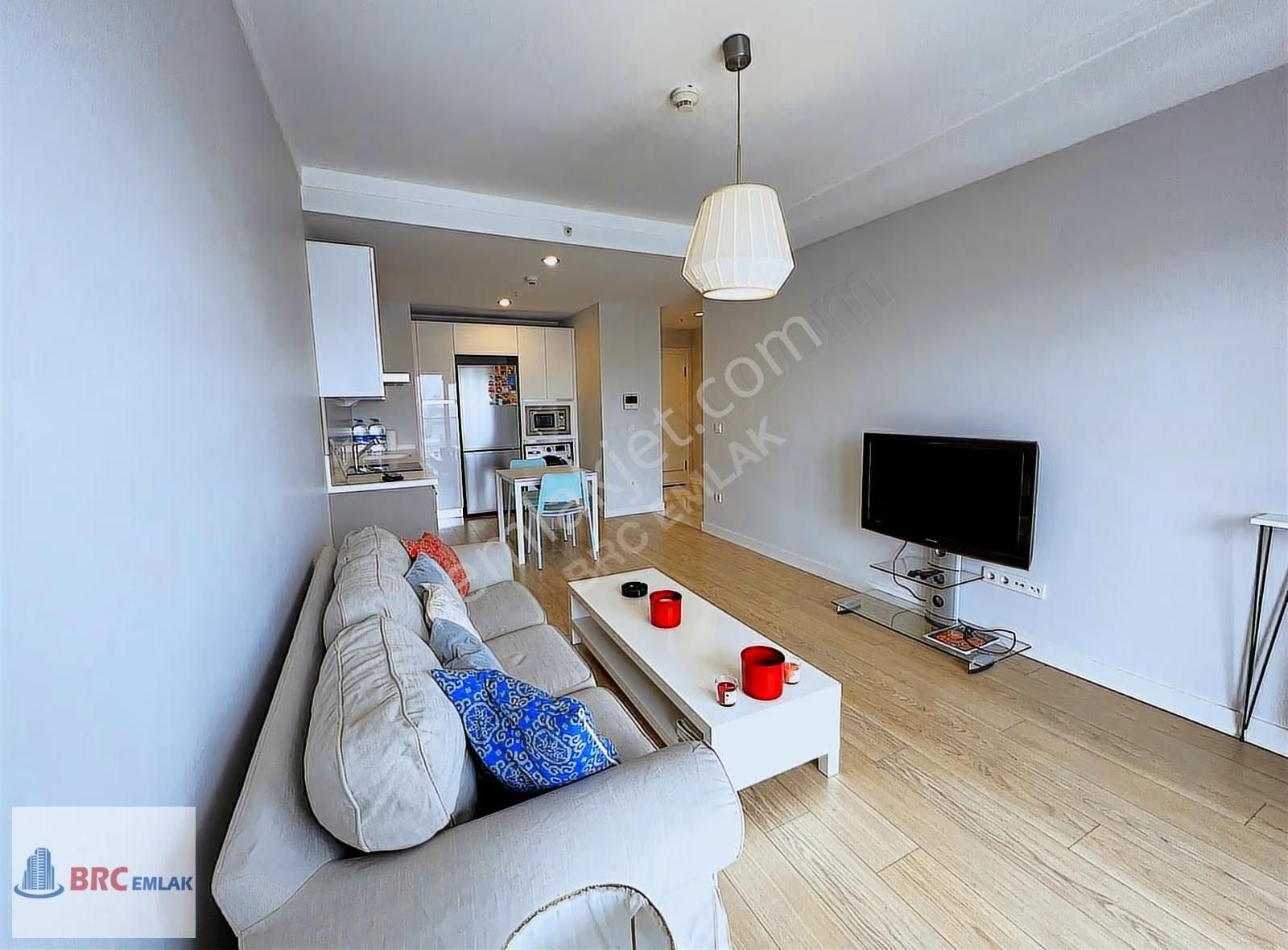 Halkalı Atakent Tema İstanbul Eşyalı Balkonlu Büyük Satılık 1+1 - Görsel 26