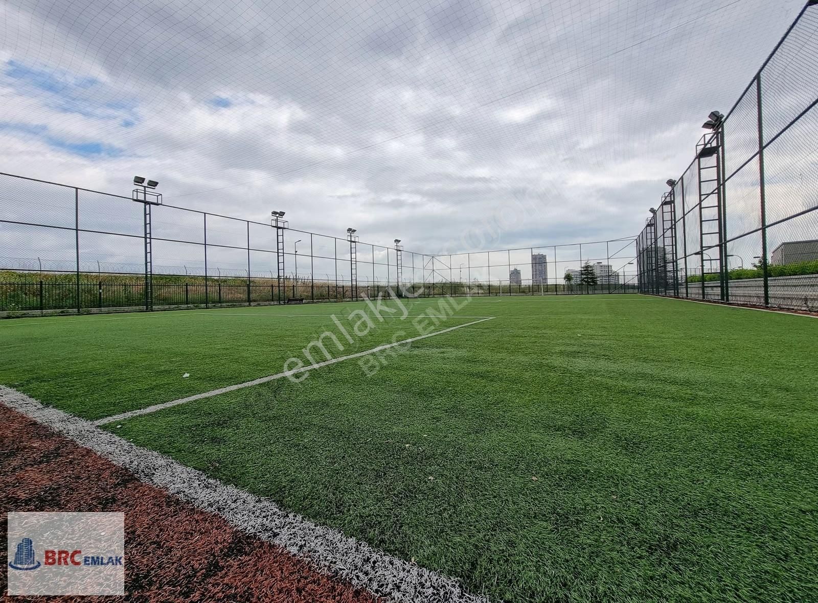 Halkalı Atakent Tema İstanbul Eşyalı Balkonlu Büyük Satılık 1+1 - Görsel 18