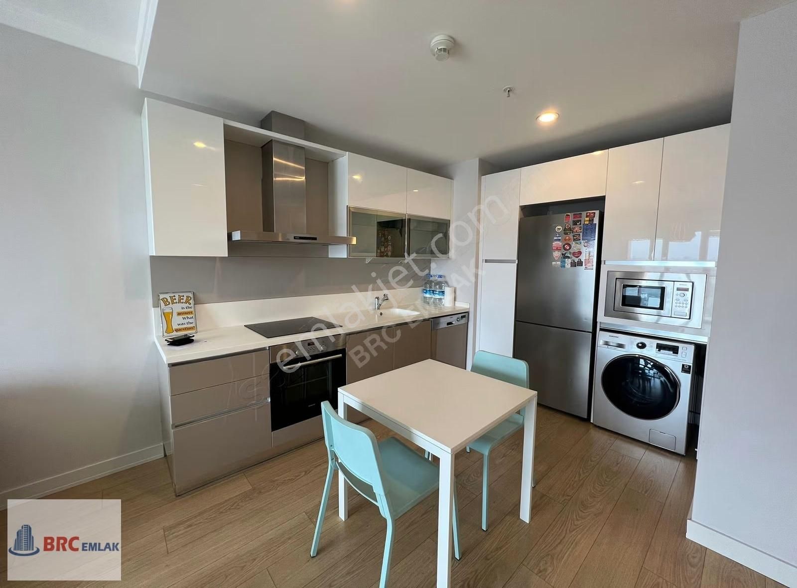 Halkalı Atakent Tema İstanbul Eşyalı Balkonlu Büyük Satılık 1+1 - Görsel 11