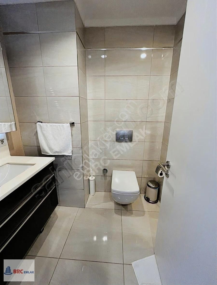 Halkalı Atakent Tema İstanbul Eşyalı Balkonlu Büyük Satılık 1+1 - Görsel 5