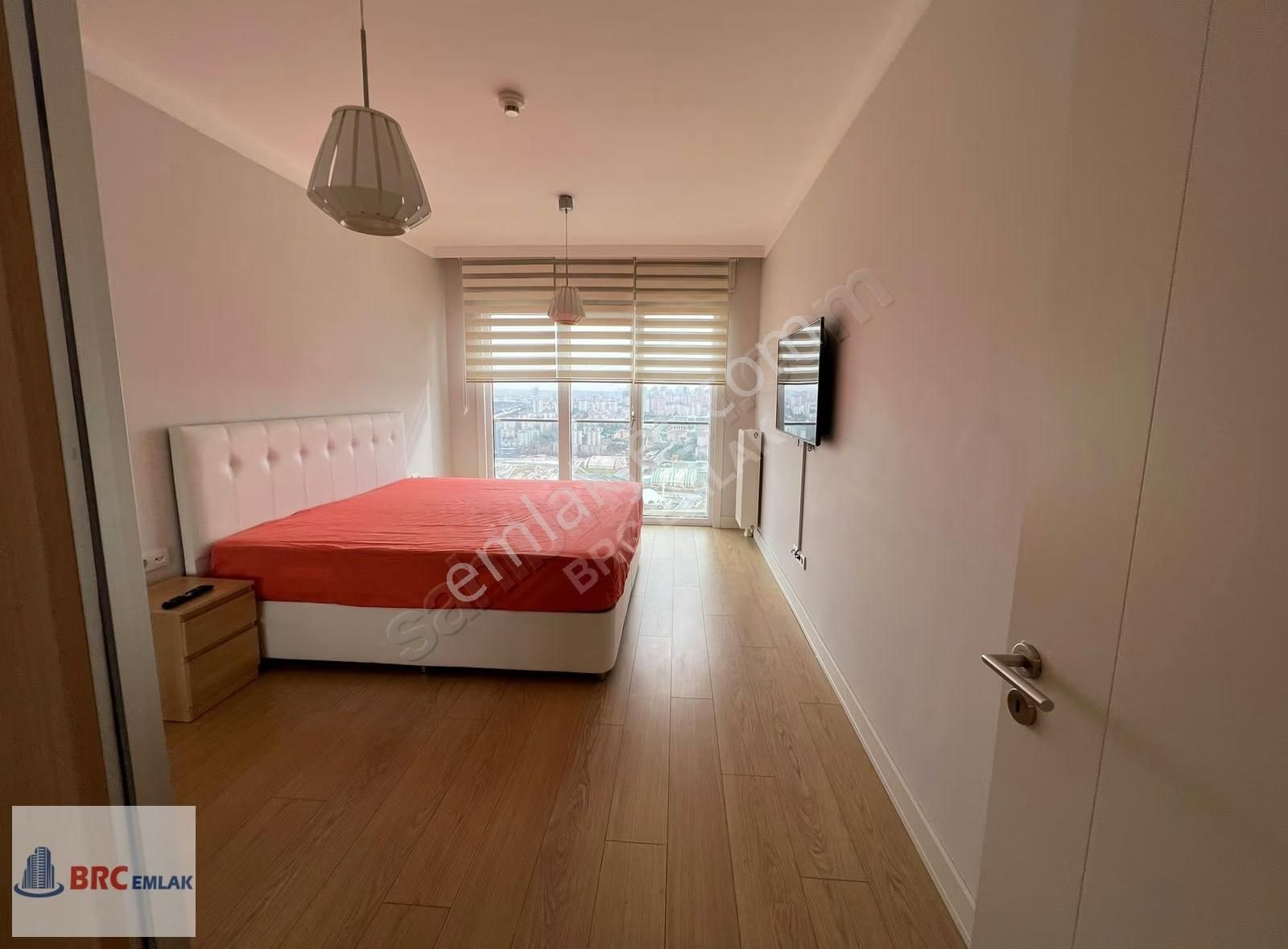 Halkalı Atakent Tema İstanbul Eşyalı Balkonlu Büyük Satılık 1+1 - Görsel 4