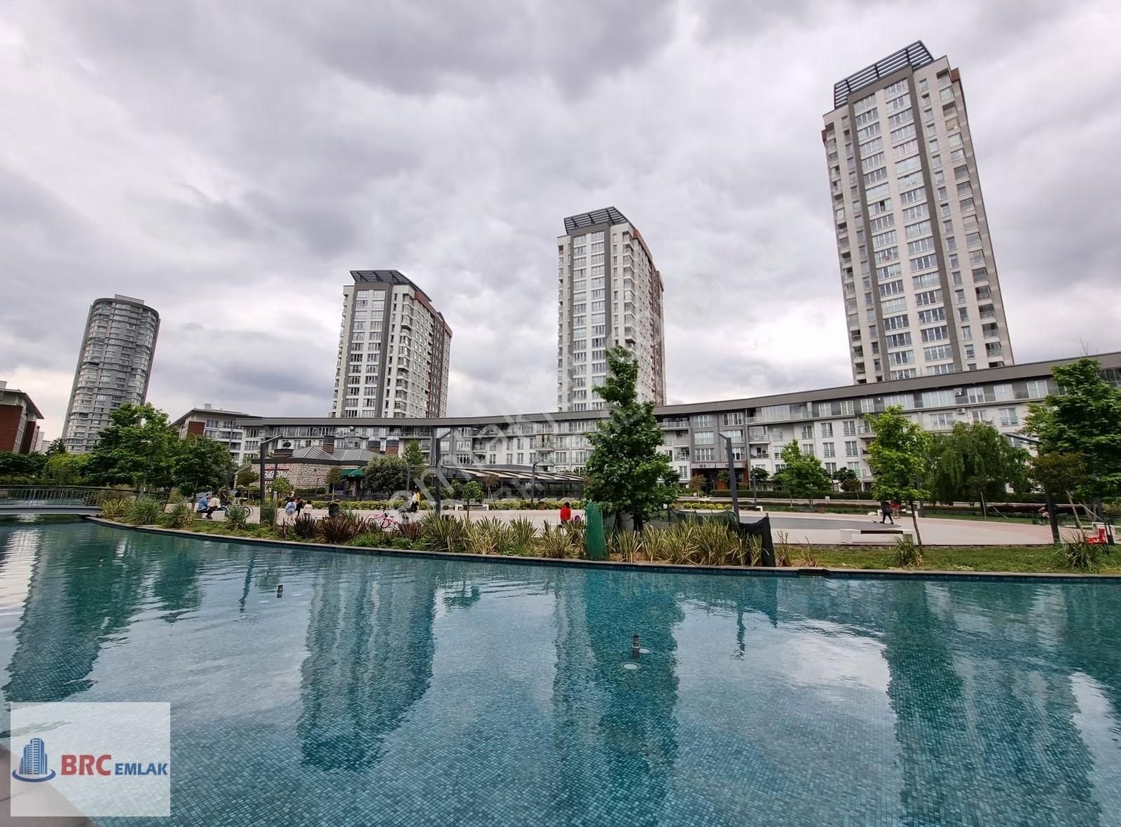 Halkalı Atakent Tema İstanbul Eşyalı Balkonlu Büyük Satılık 1+1 - Görsel 34