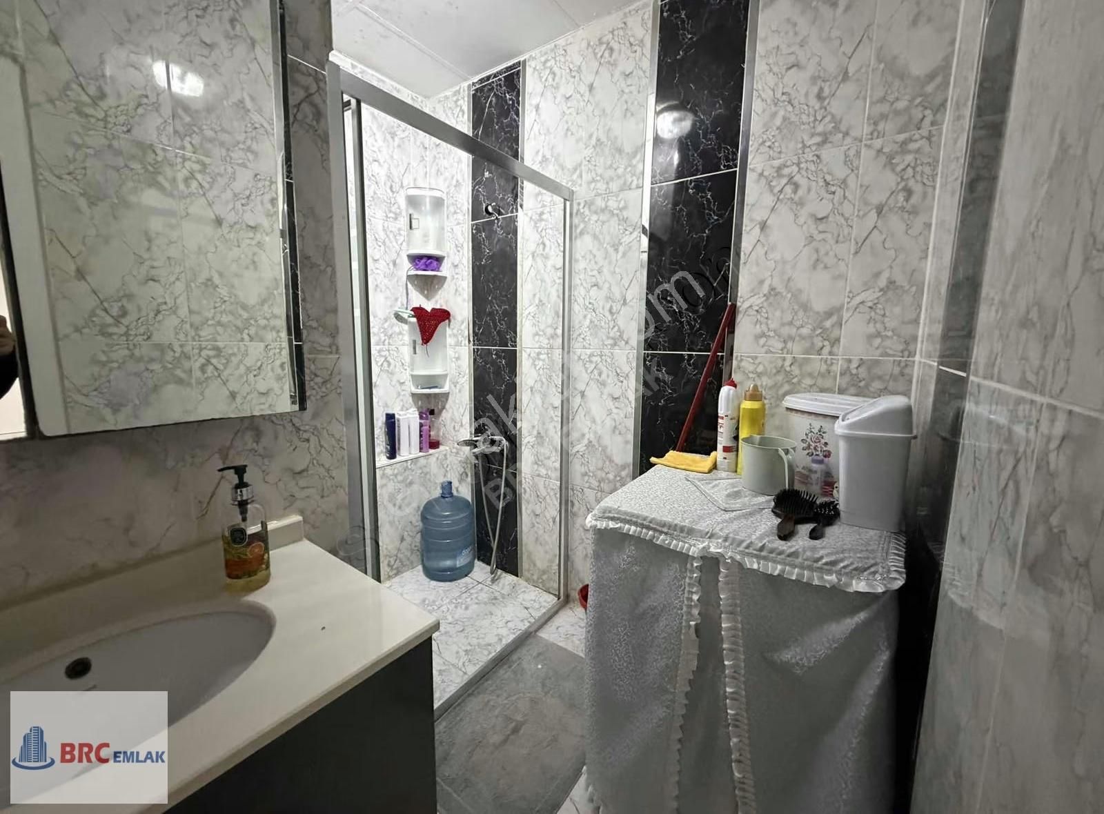 Cennet Mahallesi'nde Satılık 2+1 Daire, Metrobüse 2 Dk