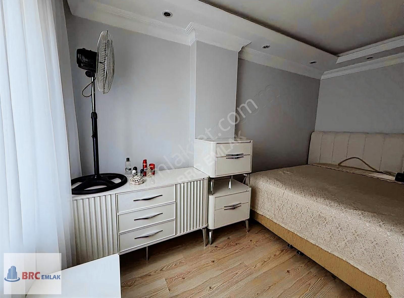 Sultangazi Cumhuriyet Mahallesinde Dubleks İki Ayrı Giriş Daire - Görsel 16