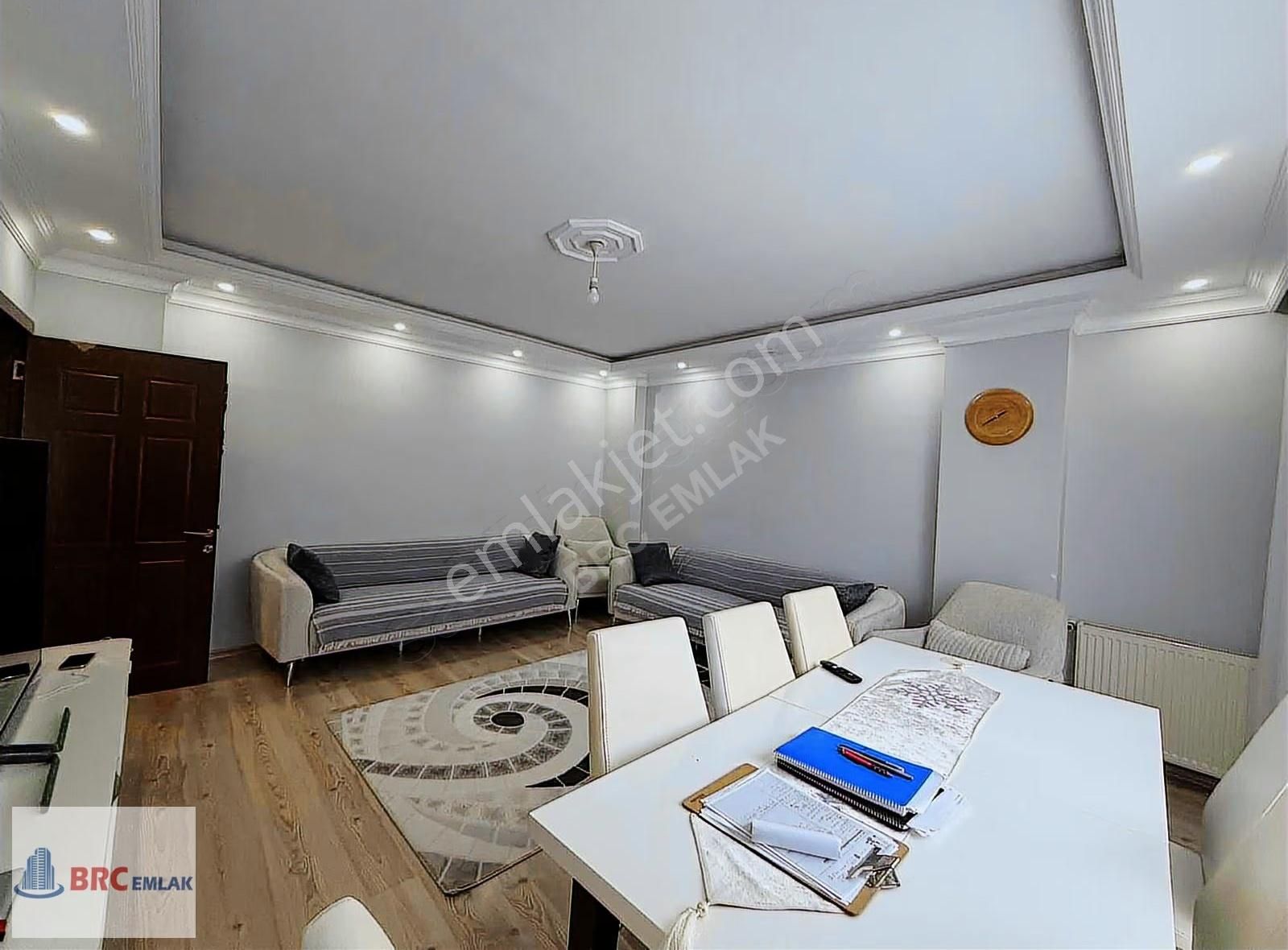 Sultangazi Cumhuriyet Mahallesinde Dubleks İki Ayrı Giriş Daire - Görsel 34