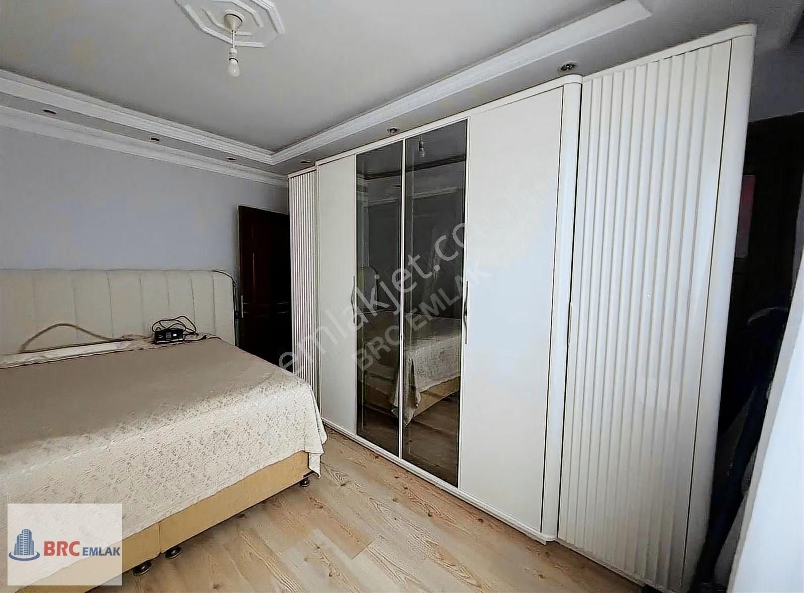 Sultangazi Cumhuriyet Mahallesinde Dubleks İki Ayrı Giriş Daire - Görsel 28