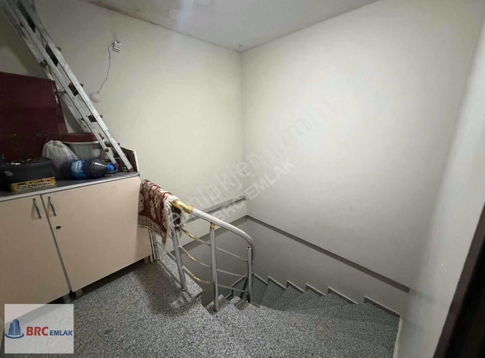 Sultangazi Cumhuriyet Mahallesinde Dubleks İki Ayrı Giriş Daire - Görsel 6