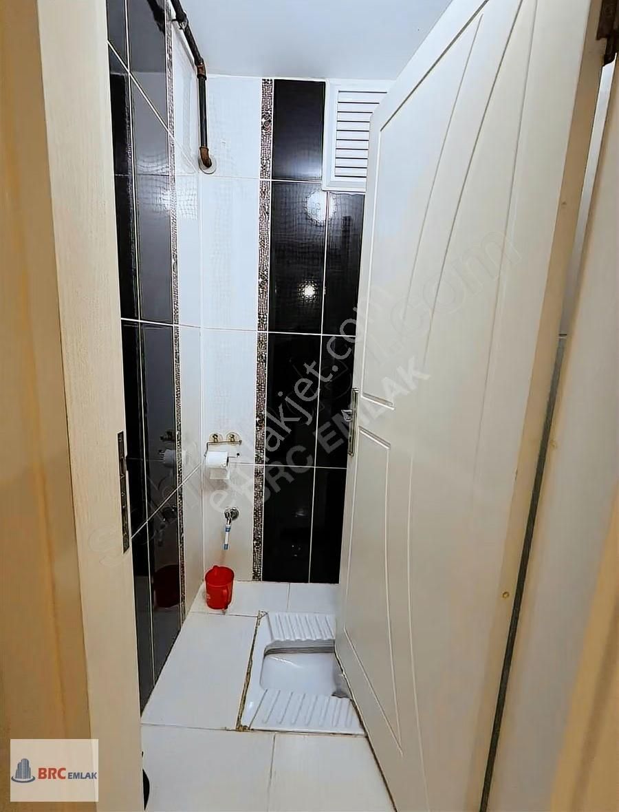 Sultangazi Cumhuriyet Mahallesinde Dubleks İki Ayrı Giriş Daire - Görsel 18