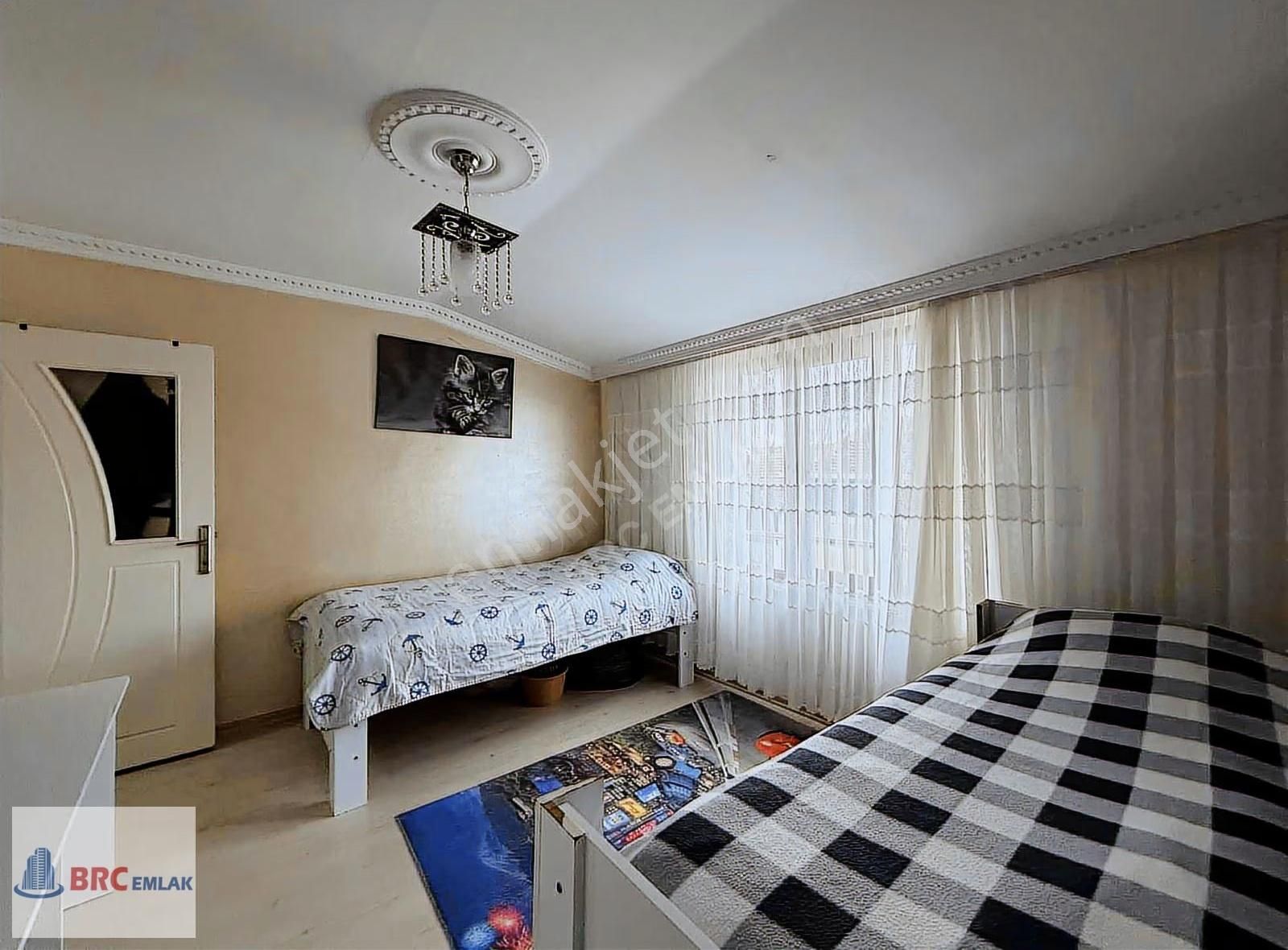 Sultangazi Cumhuriyet Mahallesinde Dubleks İki Ayrı Giriş Daire - Görsel 13