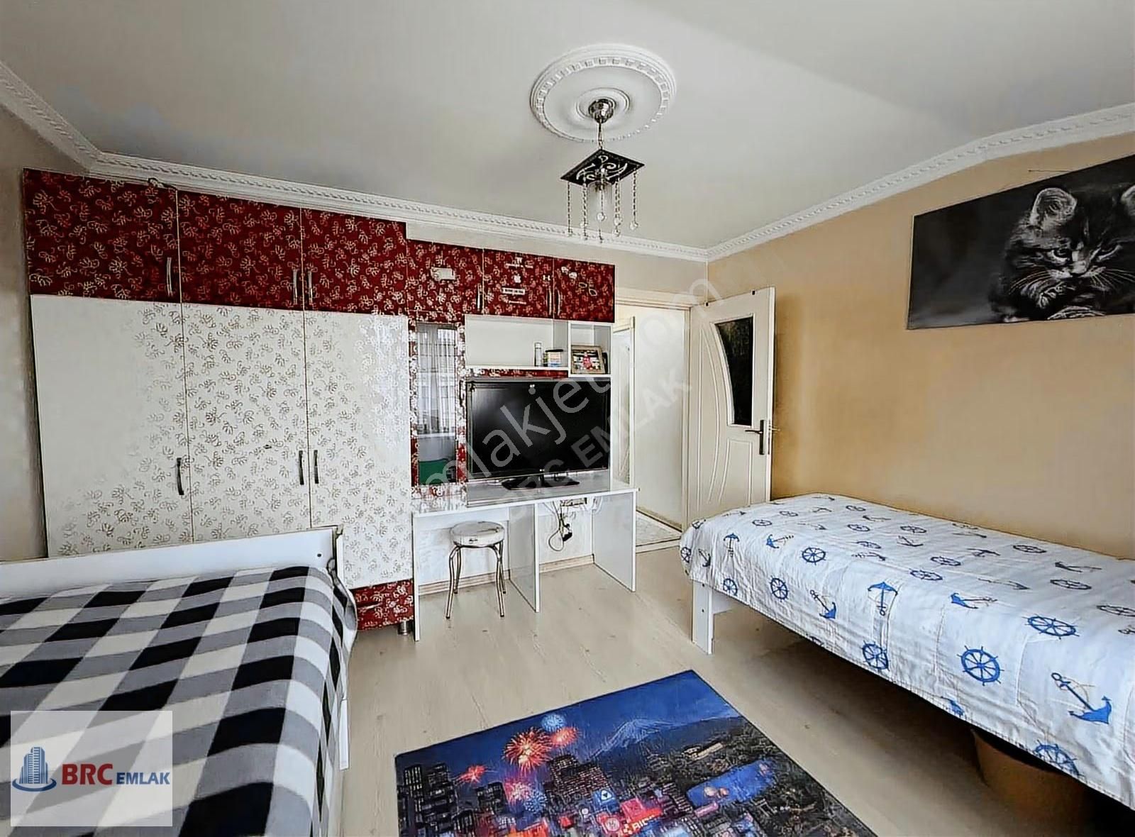 Sultangazi Cumhuriyet Mahallesinde Dubleks İki Ayrı Giriş Daire - Görsel 7