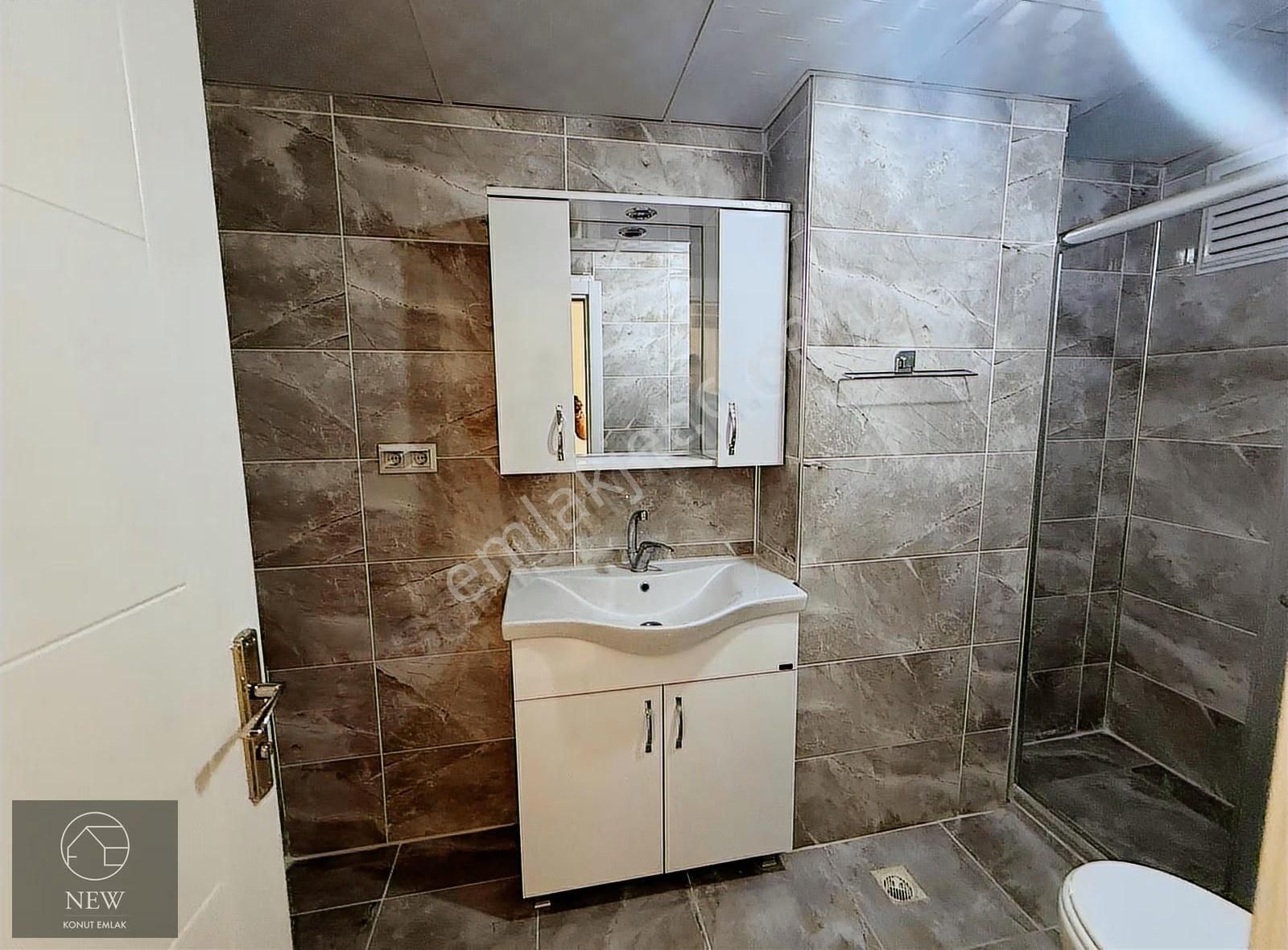 New Emlak'tan Fatih De Kiralık Kilerli ,geniş 2+1 Daire - Görsel 4