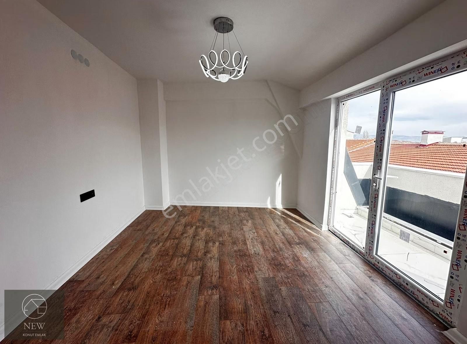 New Emlak'tan Şarhöyük Mahallesinde Satılık 4+1 Lüx Daire - Görsel 17