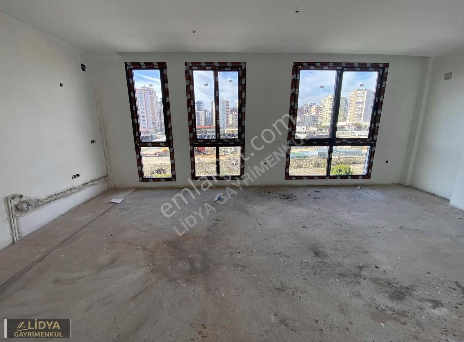 Alata'da Satılık Lüks 1+1 - Görsel 6