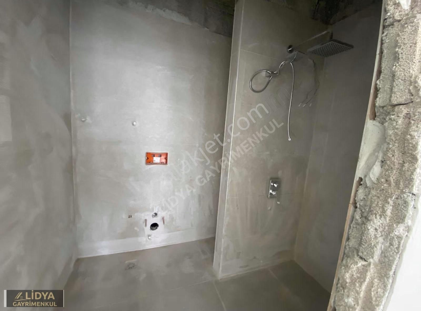 Alata'da Satılık Lüks 1+1 - Görsel 2