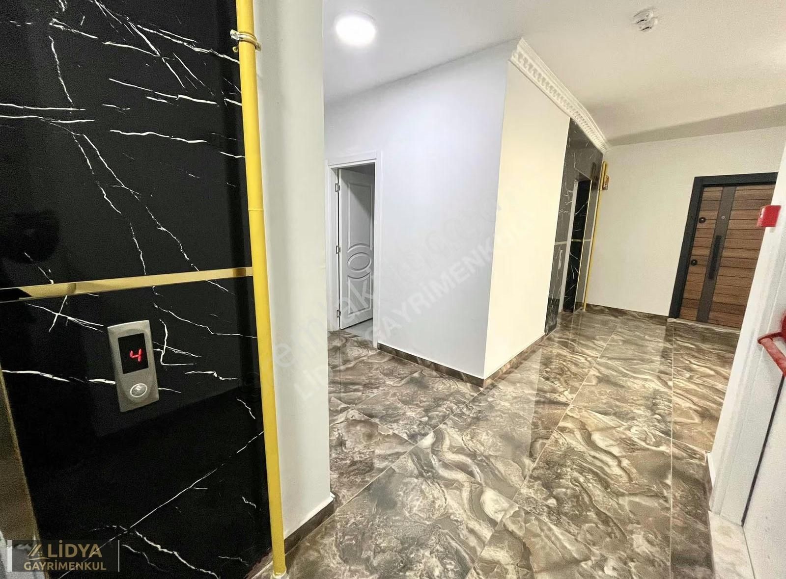 Yukarı Alata'da Havuzlu Bağımsız Mutfaklı 2+1 Satılık Daire - Görsel 18