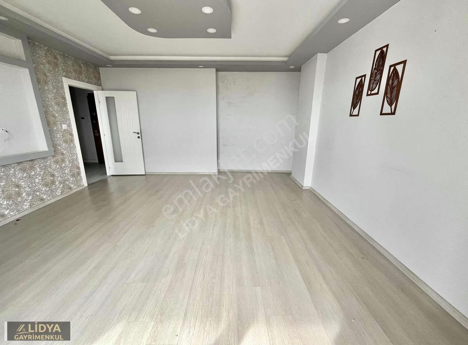 Yukarı Alata'da Havuzlu Bağımsız Mutfaklı 2+1 Satılık Daire - Görsel 8