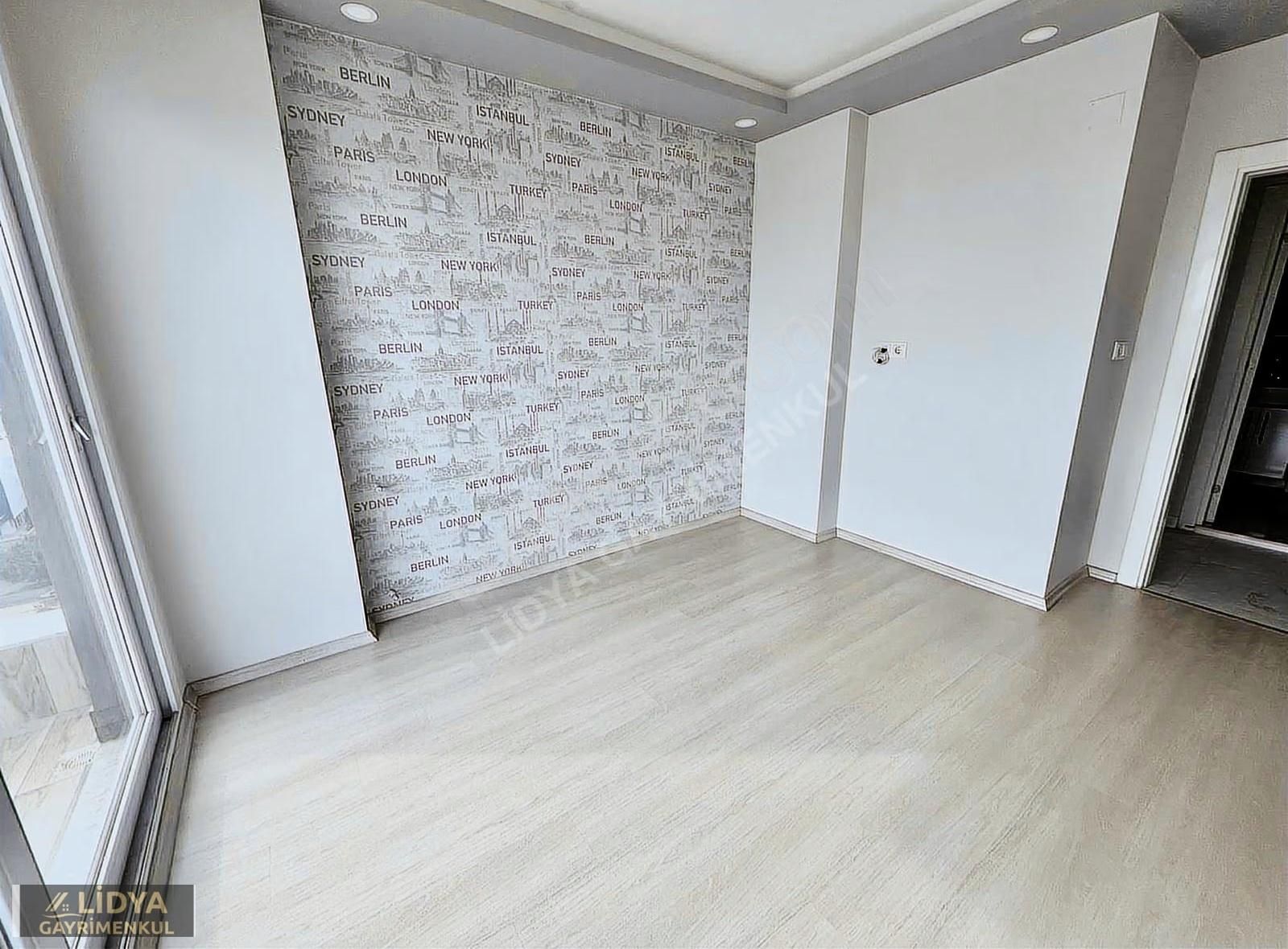 Yukarı Alata'da Havuzlu Bağımsız Mutfaklı 2+1 Satılık Daire - Görsel 13