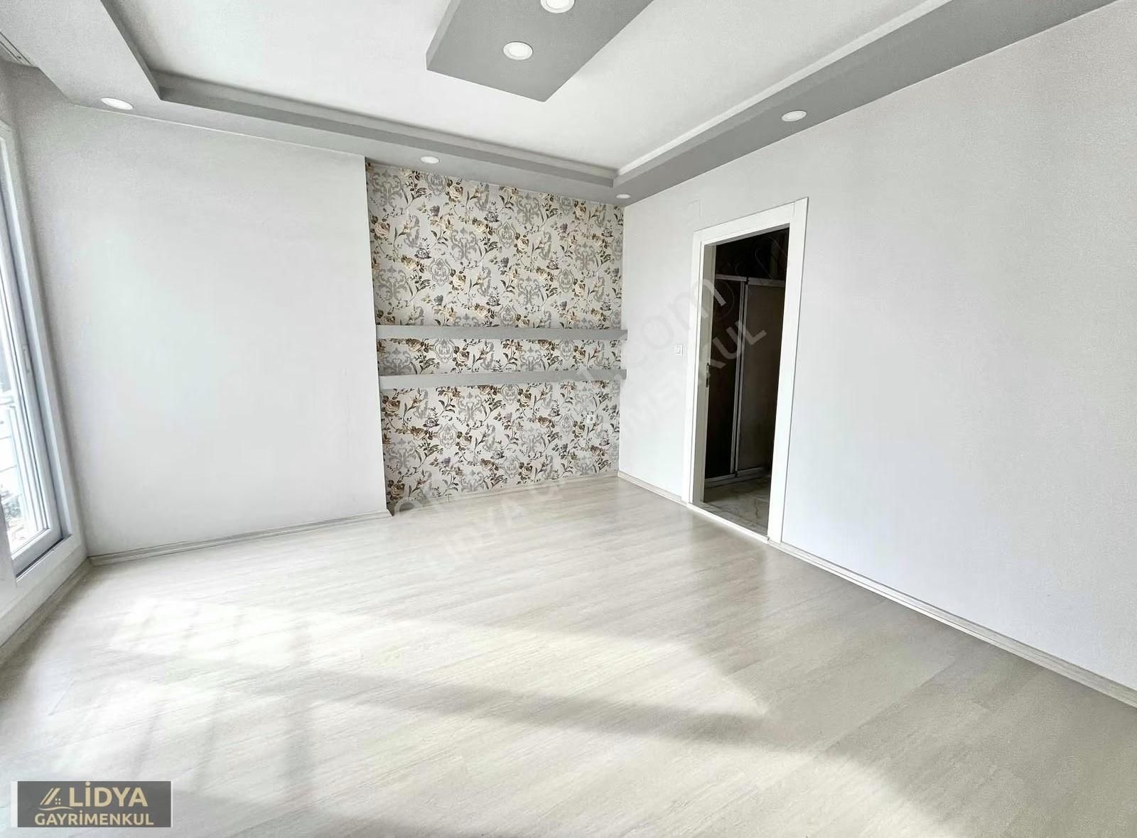 Yukarı Alata'da Havuzlu Bağımsız Mutfaklı 2+1 Satılık Daire - Görsel 14