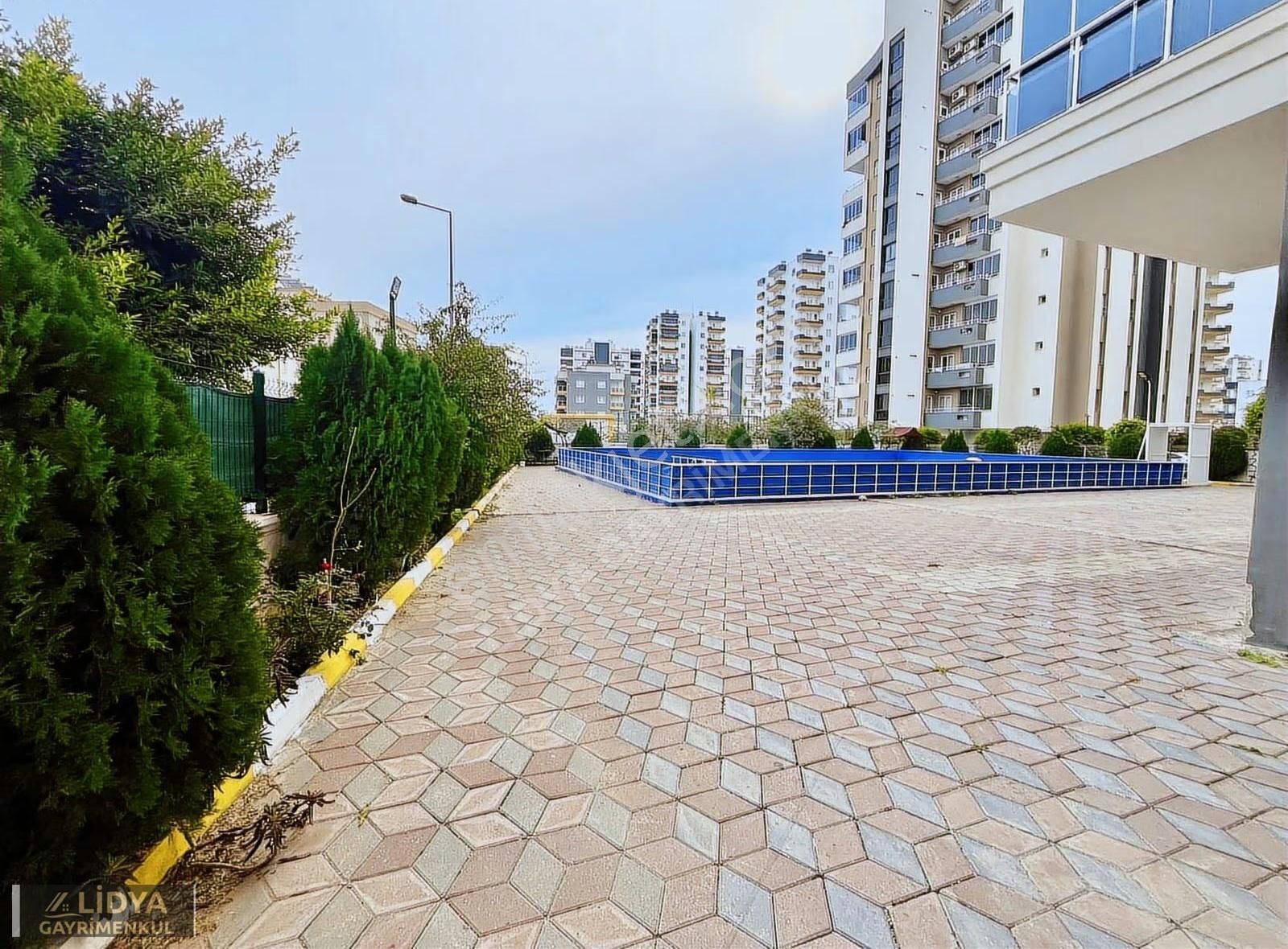 Yukarı Alata'da Havuzlu Bağımsız Mutfaklı 2+1 Satılık Daire - Görsel 9