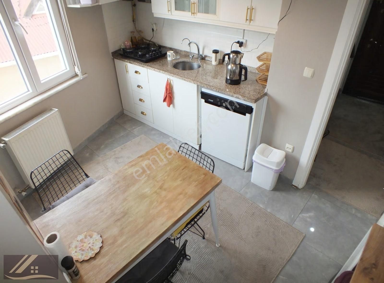 Mislife'tan Yeşilpınar Girne Caddesinde 1.kat 2+1 85 M2 Balkonlu - Görsel 10