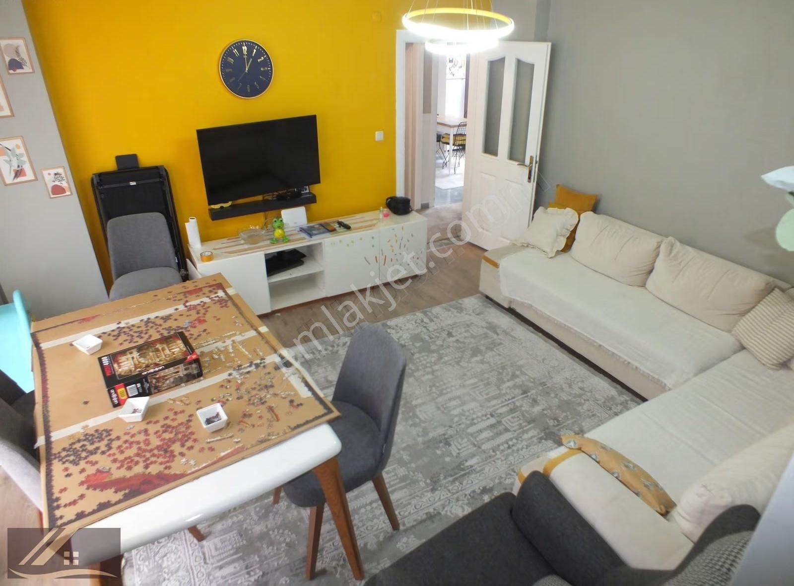 Mislife'tan Yeşilpınar Girne Caddesinde 1.kat 2+1 85 M2 Balkonlu - Görsel 5