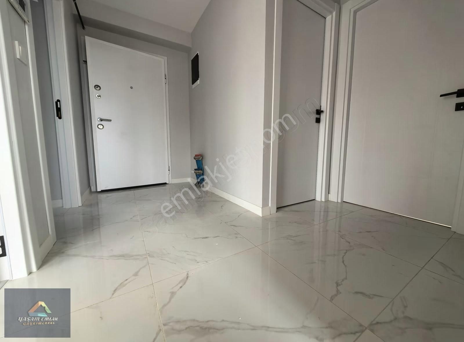 Yaşam'dan Velibaba'da Merkezi Konum Site İçi Satılık 2+1 Daire - Görsel 18