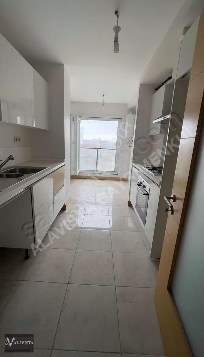 Başakşehir Vadiyaka Sitesinde 2+1 110 M2 Satılık Daire...