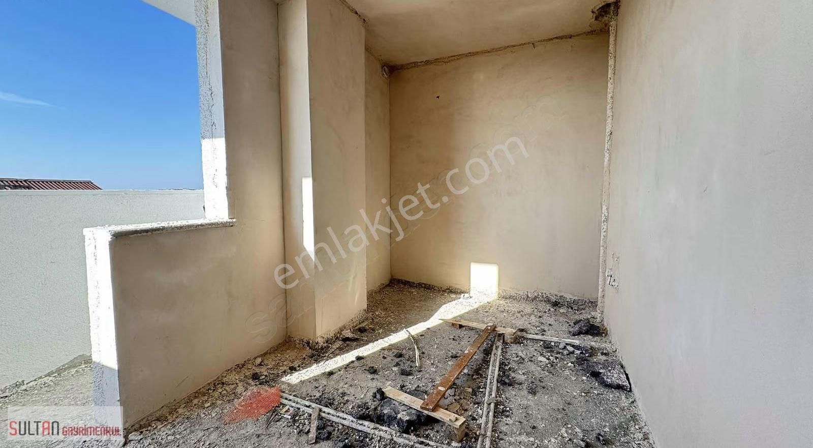 Sultan Gayrımenkul'den Bağlarbaşı Okuluna Ykn 2 + 1 Orta Kat - Görsel 4