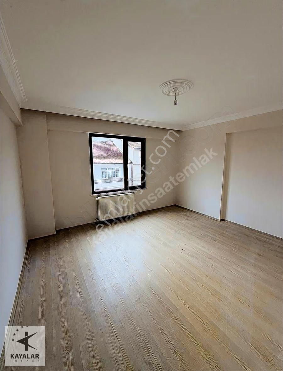 Kayalar Emlaktan İsmetpaşa Mahallesinde Kiralık 3+1 Daire - Görsel 23
