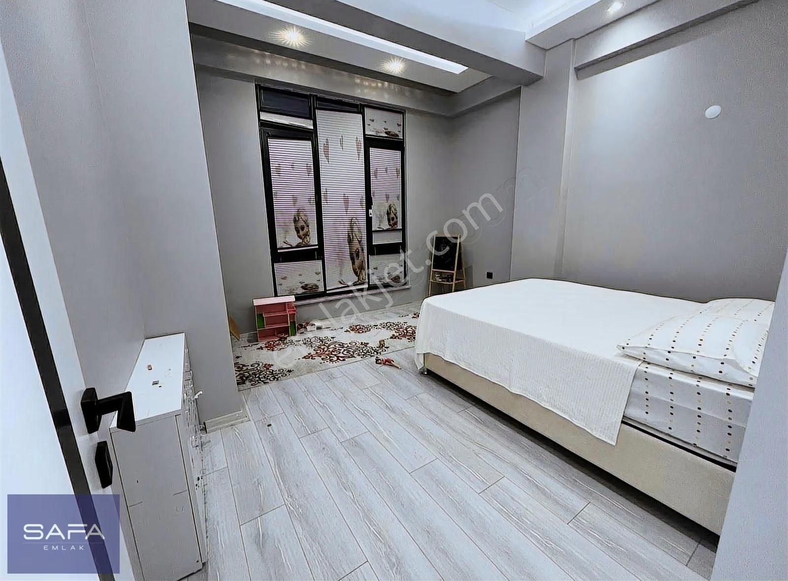 Safa Emlak'tan Güneşlide Satılık Lüks Villa - Görsel 27