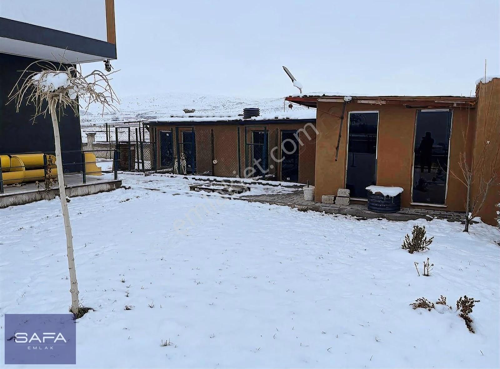 Safa Emlak'tan Güneşlide Satılık Lüks Villa - Görsel 13