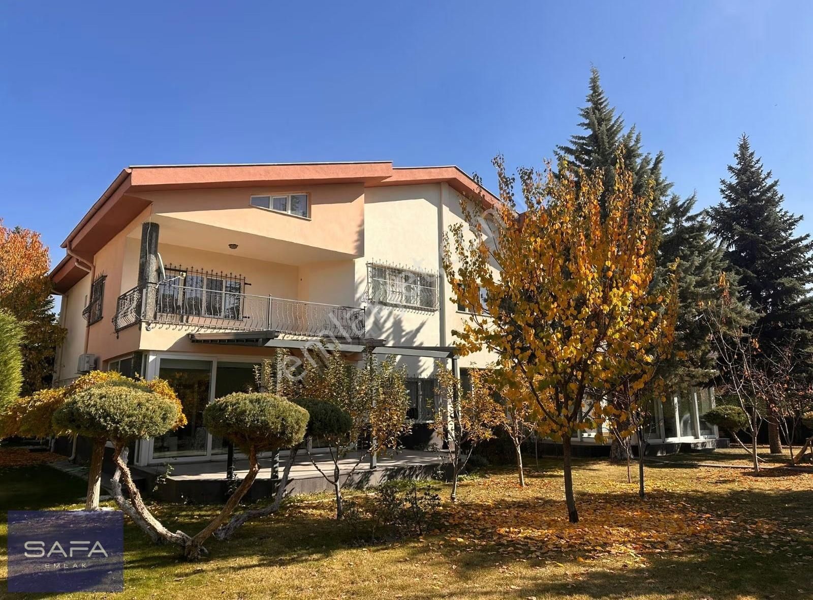 Erenköy Çay Bağlarında Site İçerisinde Satılık Villa