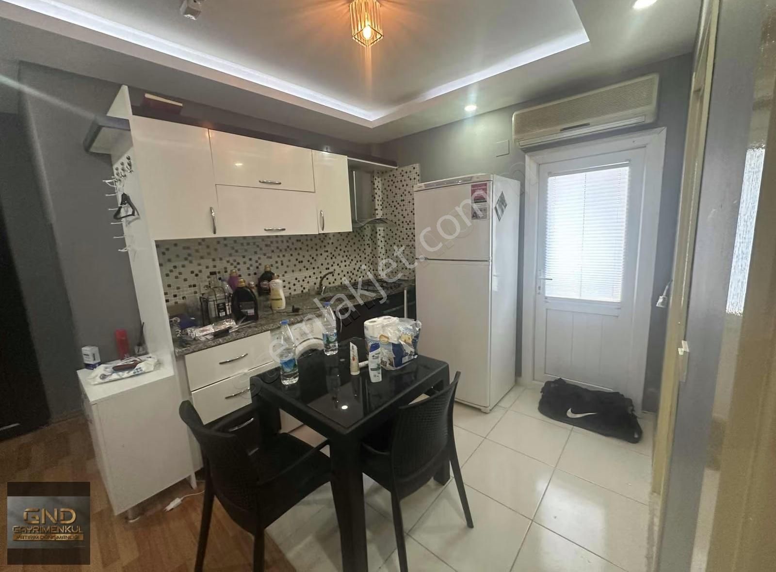 Gnd'den Üniversite Caddesinde Eşyalı Kiralık 3 Cepheli 1+1 Daire - Görsel 10