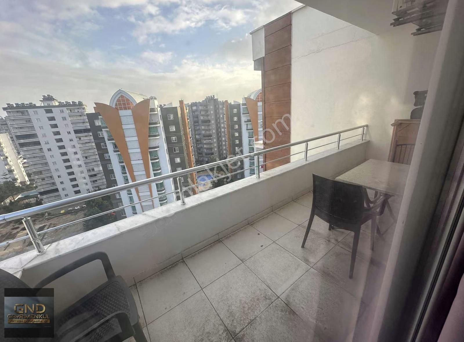 Gnd'den Üniversite Caddesinde Eşyalı Kiralık 3 Cepheli 1+1 Daire - Görsel 9