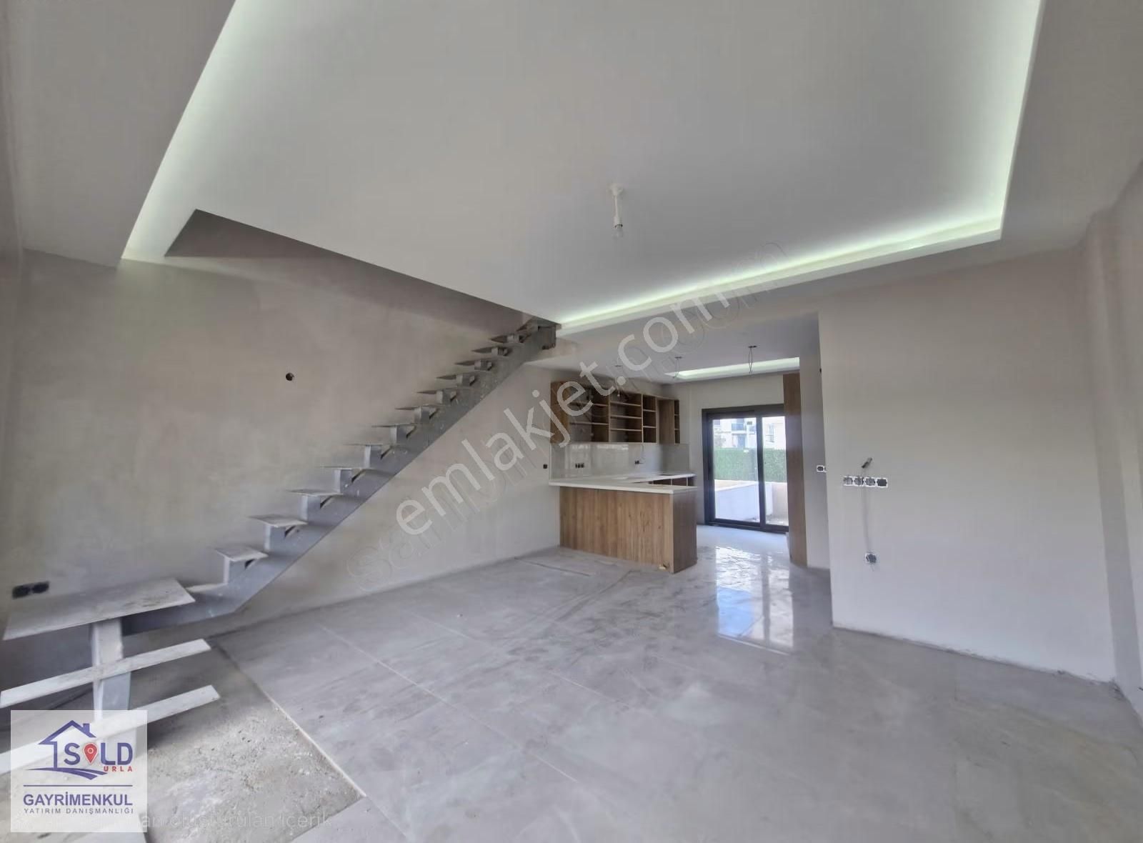 Urla Atatürk Mahallesi'nde 3+1 Satılık Villa - Görsel 11